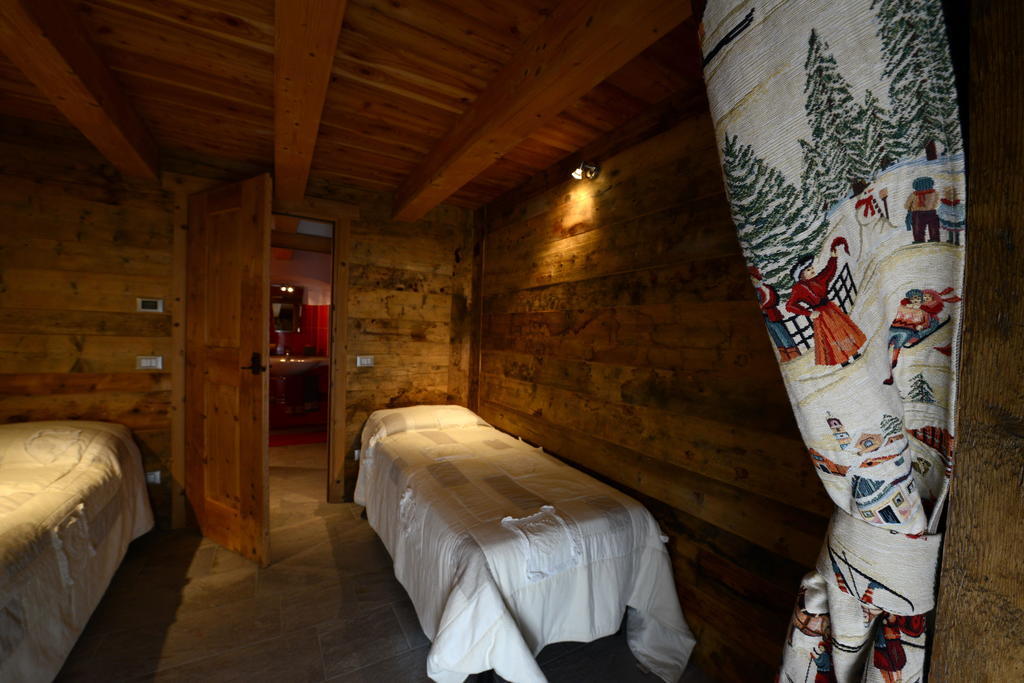 Vieilles Maisons D'Introd Pokoj fotografie
