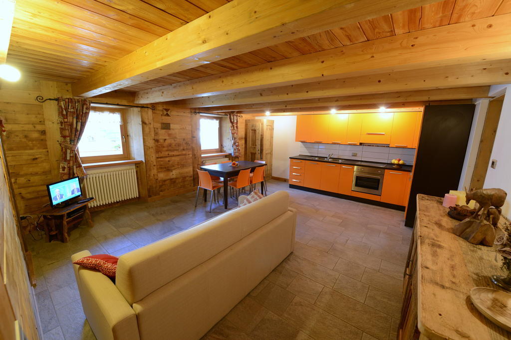 Vieilles Maisons D'Introd Exteriér fotografie