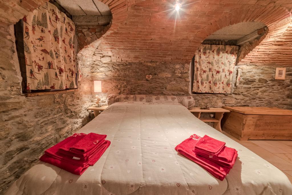 Vieilles Maisons D'Introd Exteriér fotografie