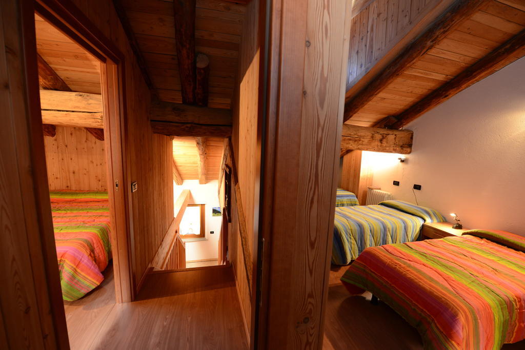 Vieilles Maisons D'Introd Exteriér fotografie